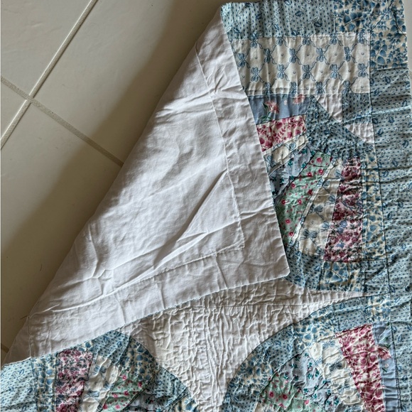 “American Pacific” Amanda’s Fan pattern. Hand stitched sham. - Picture 6 of 6